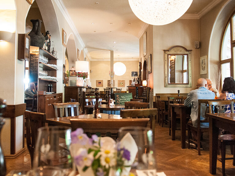 La Piazza — Restaurant