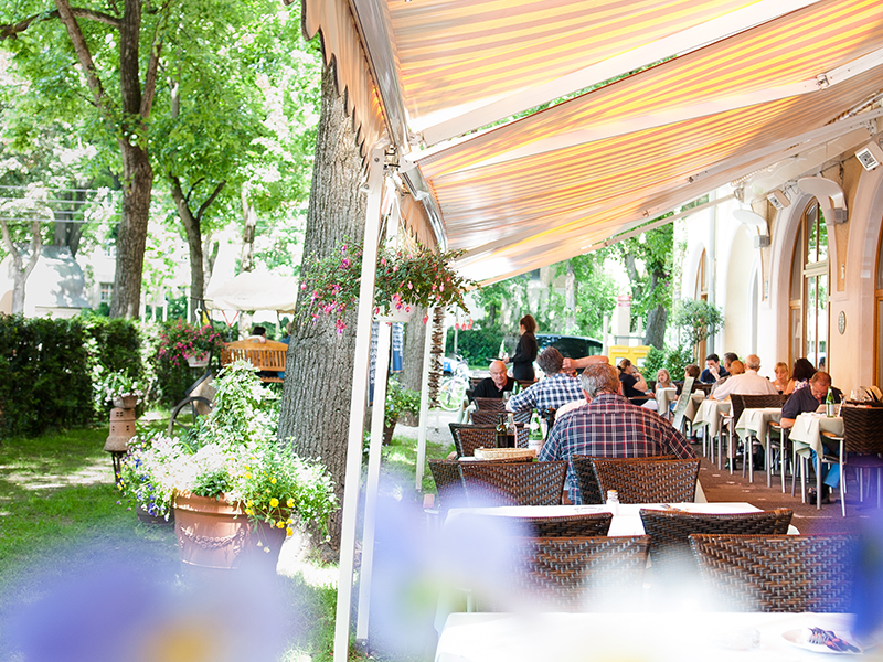 La Piazza — Terrasse