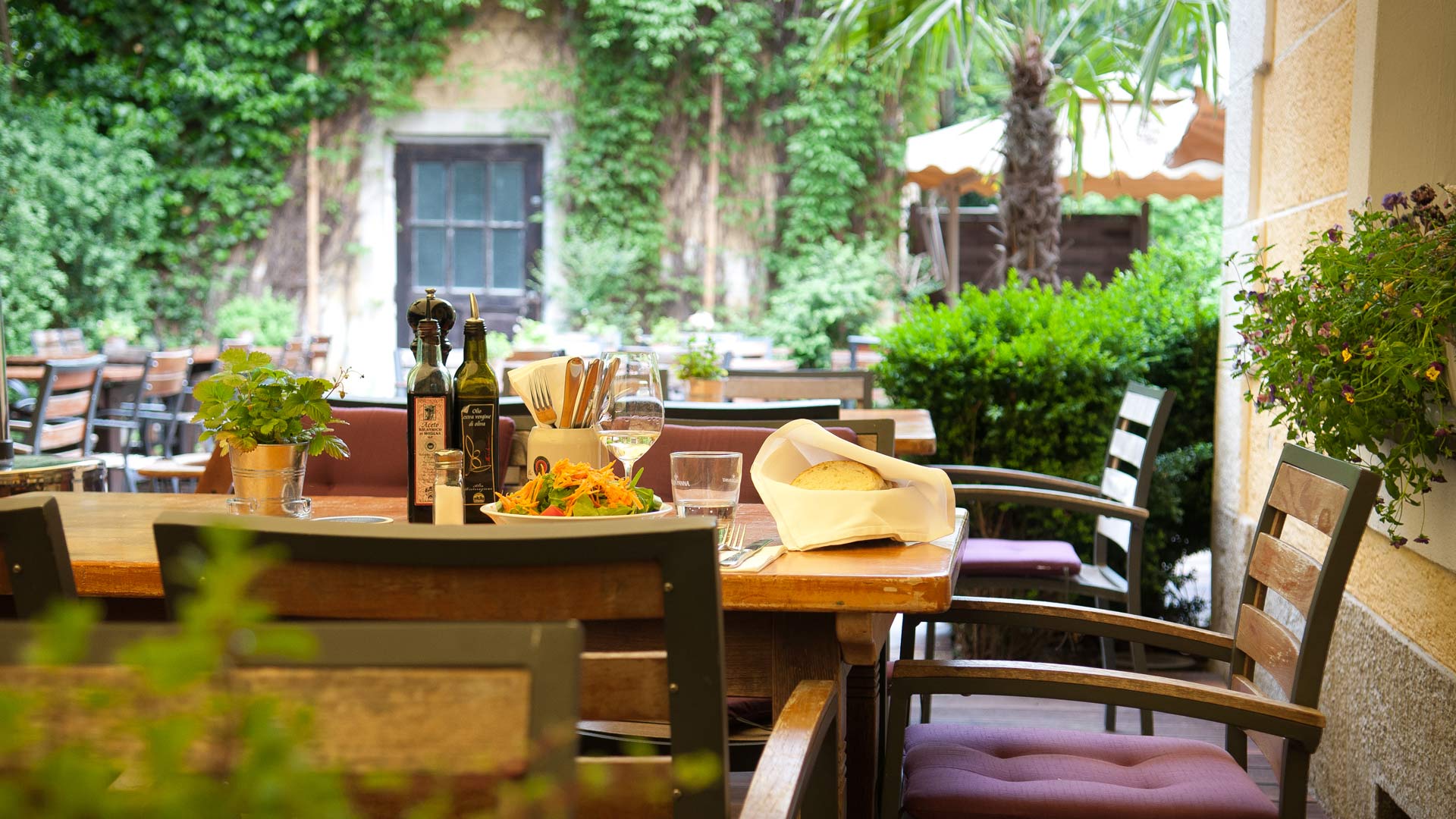 Speisemeisterei — Gartenterrasse